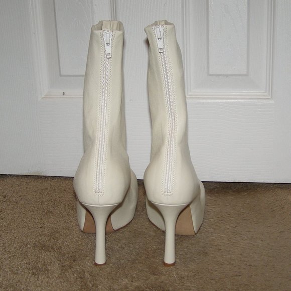 BRAND NEW! size 39/9 Bottega Veneta Ivory Leather Platform Booties - Picture 7 of 15
